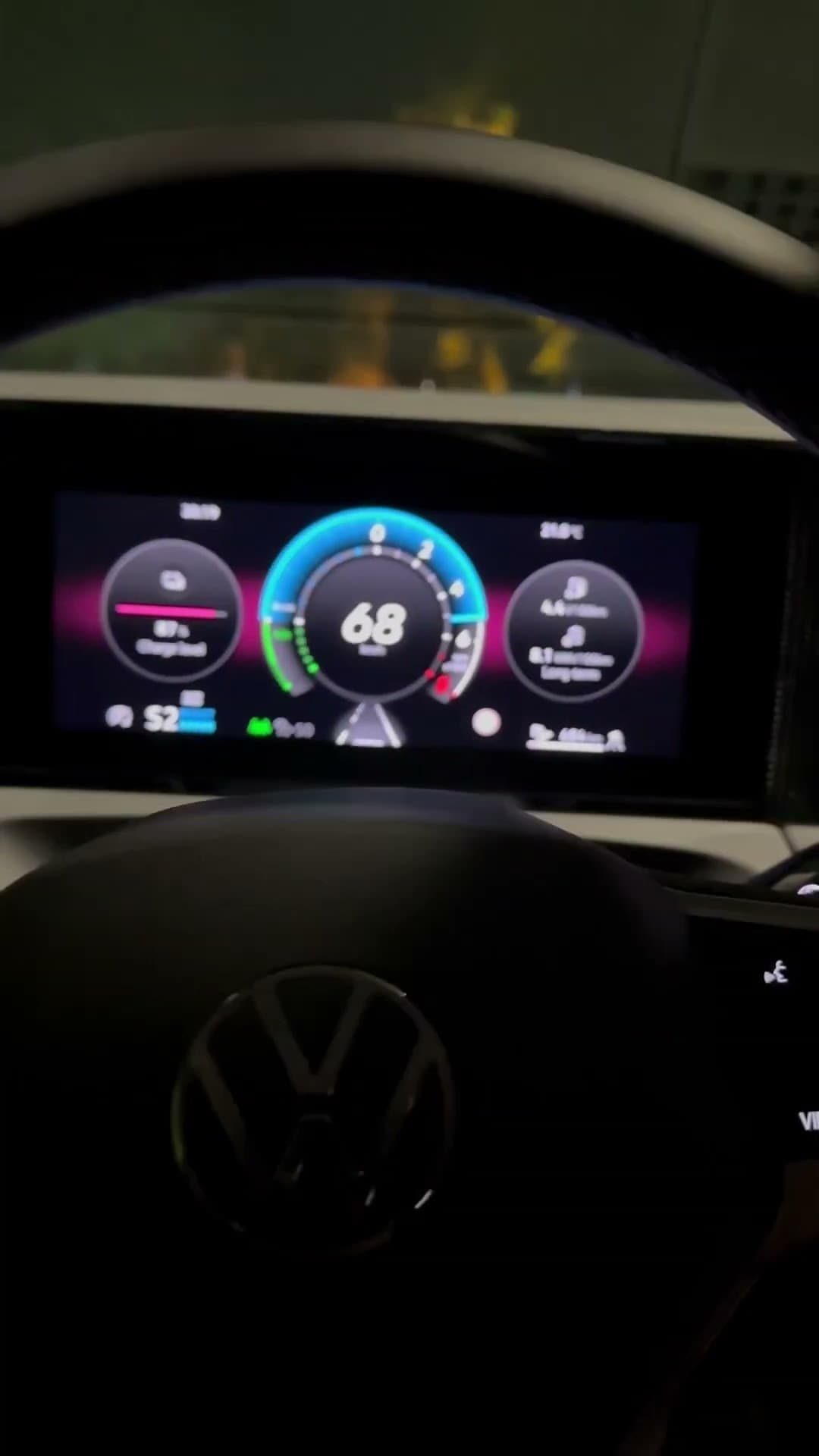 VW Tiguan PHEV acceleration