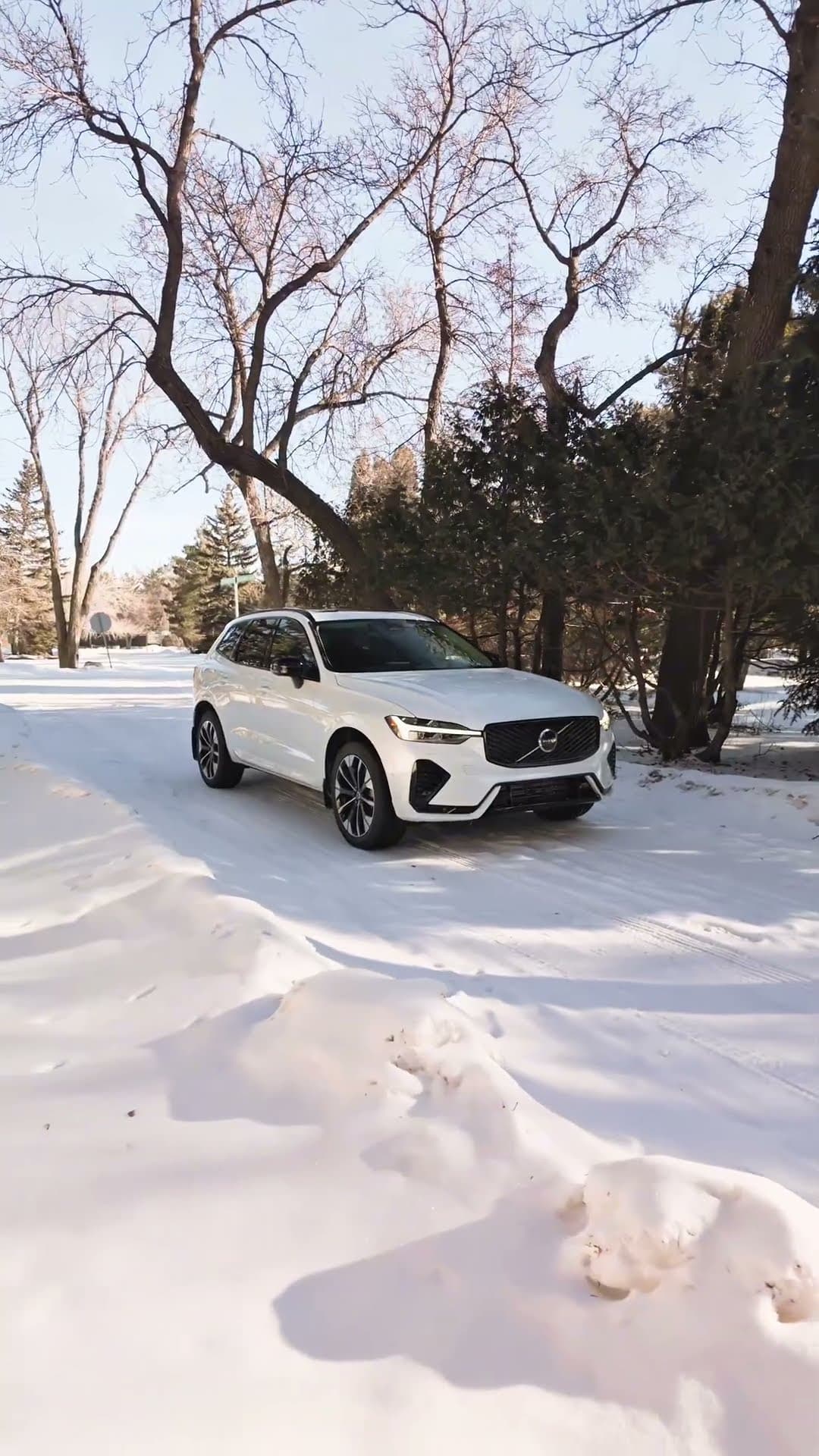 2026 Volvo XC60 Plug-In Hybrid ULTRA DARK THEME | Volvo Cars Saskatoon